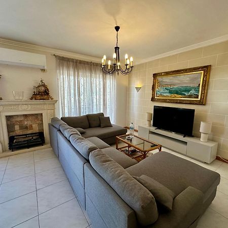 شقة St Julians Balutta Bay Huge Flat! -2Min From Seafront سانت جوليان المظهر الخارجي الصورة