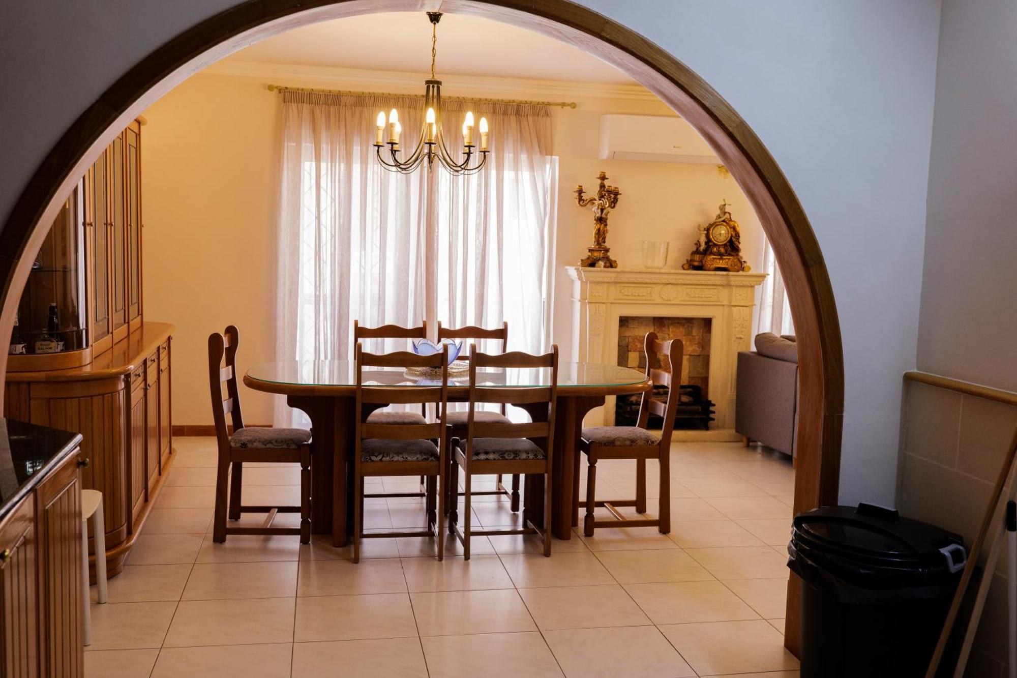 شقة St Julians Balutta Bay Huge Flat! -2Min From Seafront سانت جوليان المظهر الخارجي الصورة